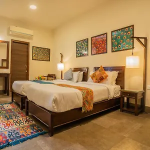 Tripli Shambhu Hotel